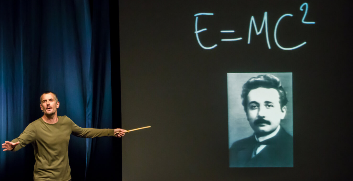 Basic Einstein | Conférence gesticulée